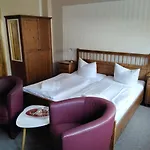 Am Weinbergschloss 3*
